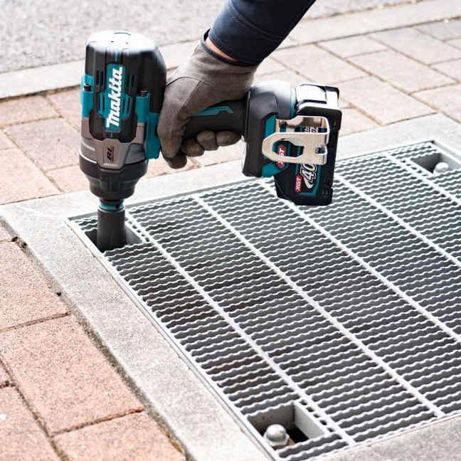 Makita TW003GZ 40Vmax XGT Brushless 1/2" High Torque Impact Wrench, Tool Only - Image 4