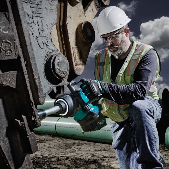 Makita TW010GT202 40Vmax XGT Brushless 1" Long Anvil Impact Wrench Kit - Image 6