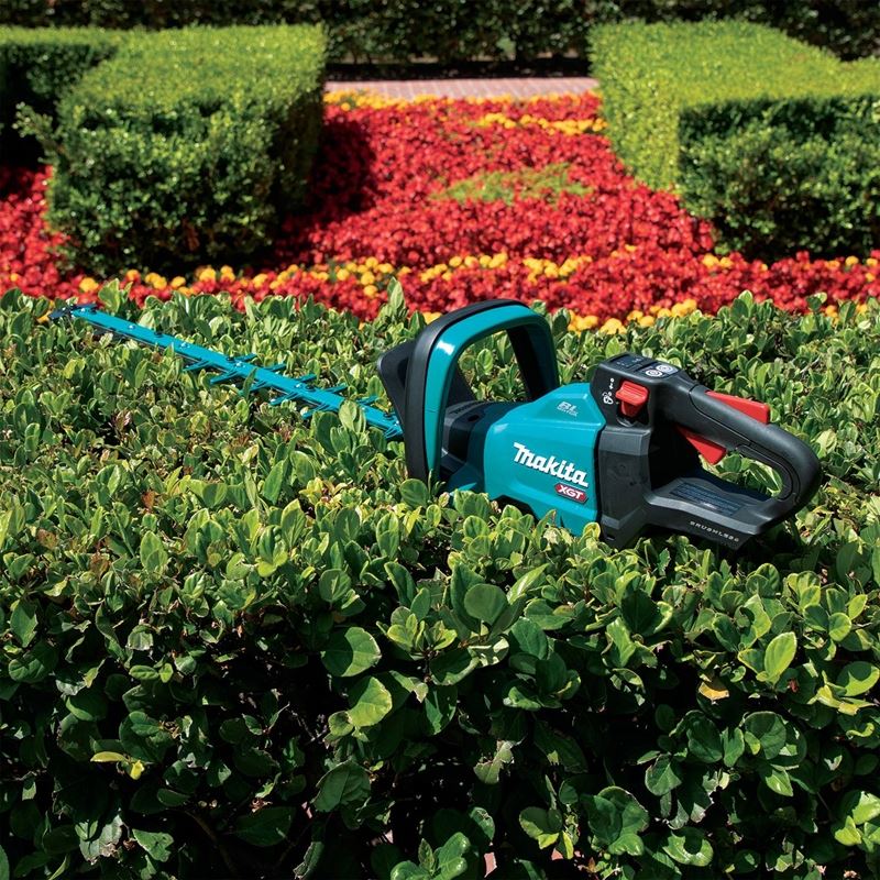 Makita UH008GZ 40V XGT 24in Hedge Trimmer with Brushless Motor (Tool Only) - Image 5