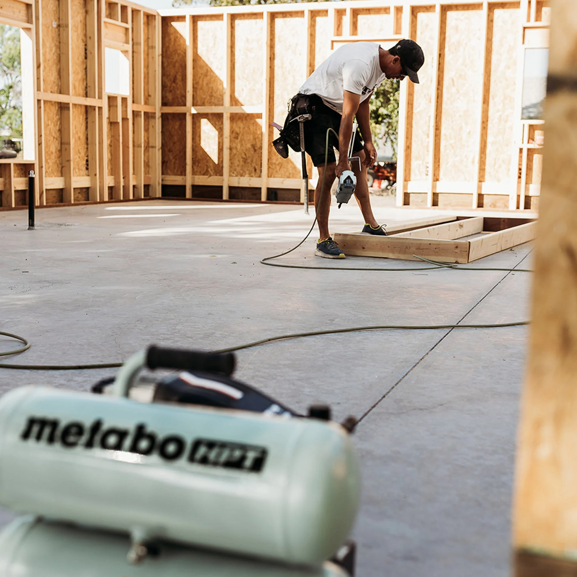 metabo HPT EC99SM 4 Gallon Portable Electric Twin Stack Air Compressor - Image 8