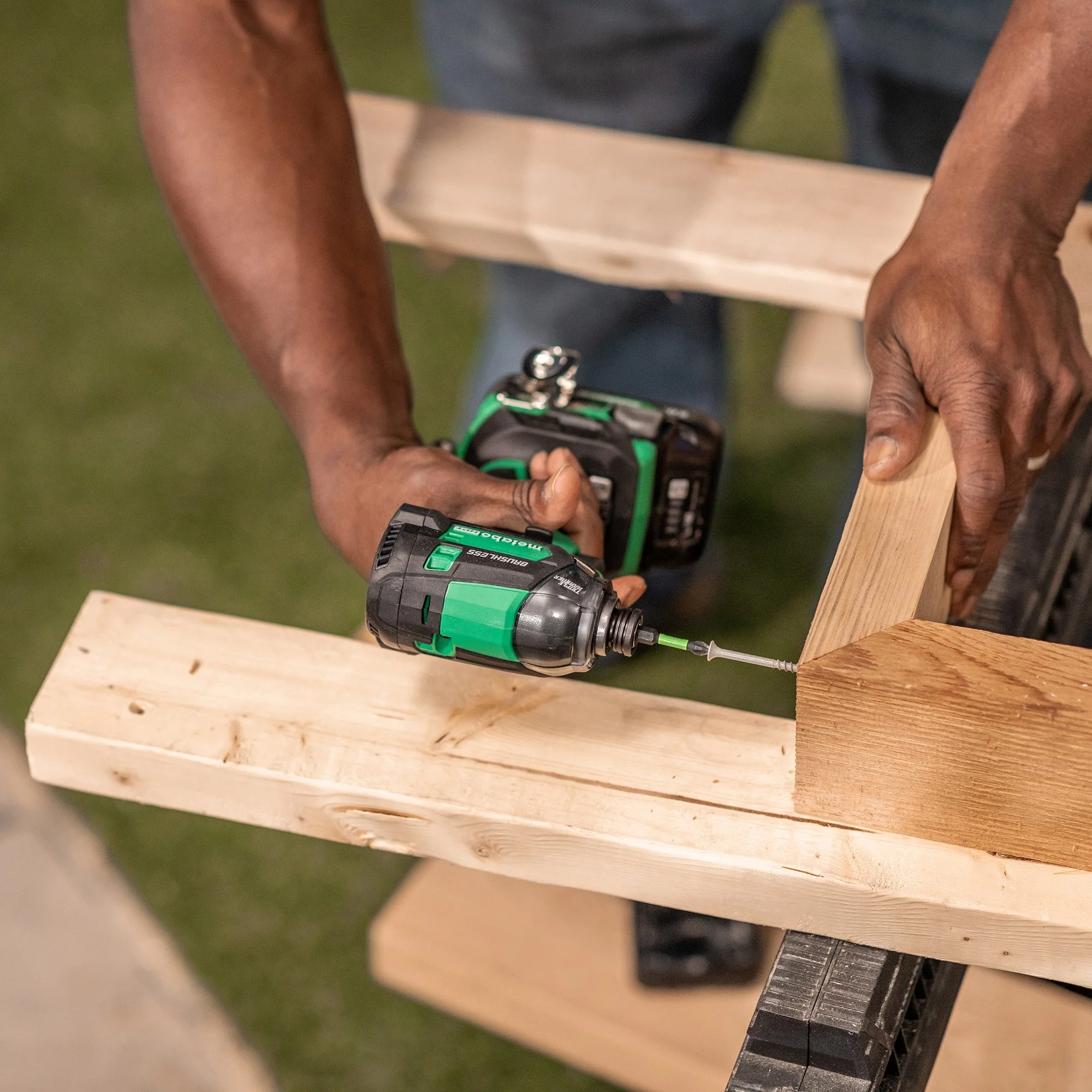 metabo HPT KNV45AB2 Coil Roofing Nailer & 18V Impact Driver Combo - Image 4