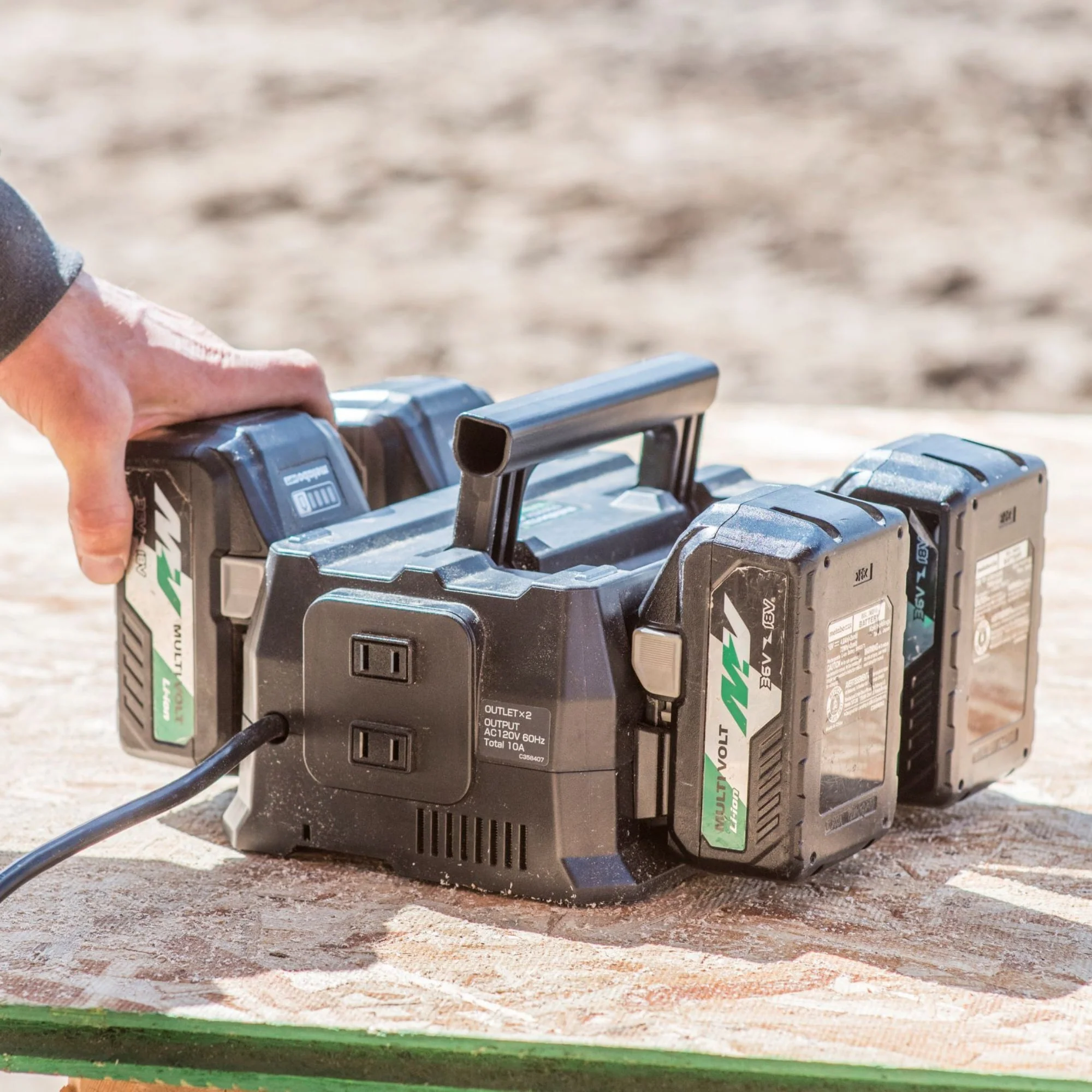 metabo HPT UC18YTSLM 4 Port 18V/36V Lithium Ion Battery Charger - Image 2