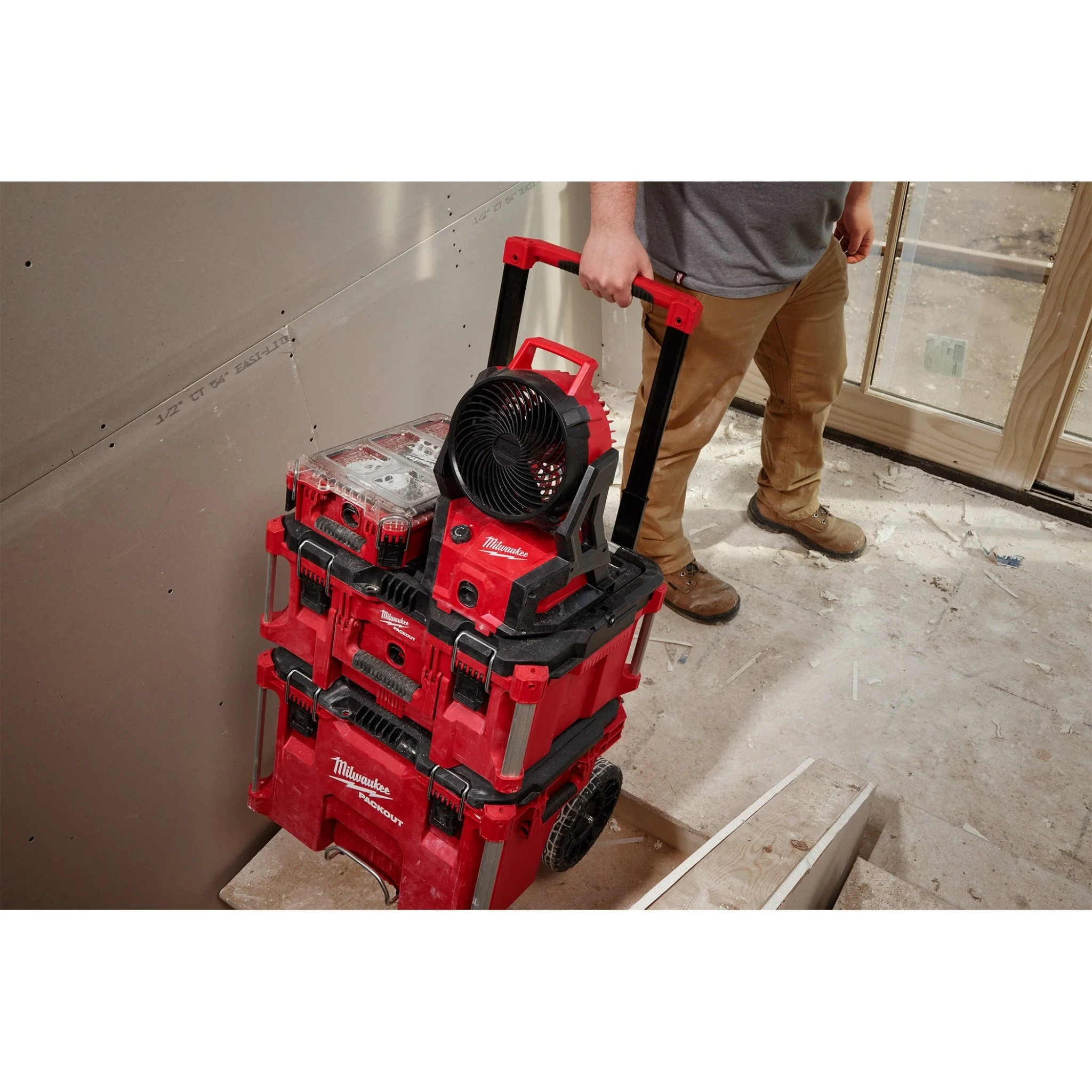 Milwaukee 0818-20 M18™ Brushless PACKOUT™ Fan - Image 5