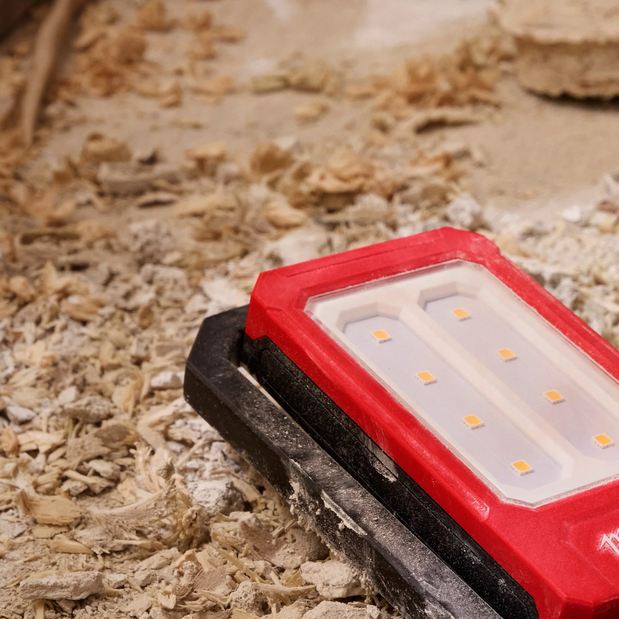 Milwaukee 2013R Milwaukee® Rechargeable Low-Profile Magnetic Task Light - Image 11