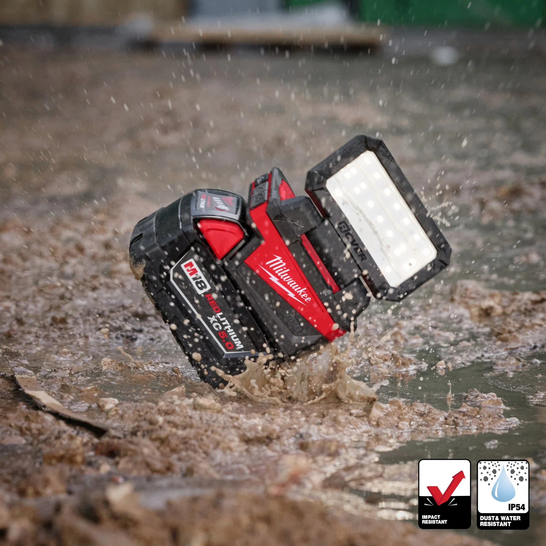 Milwaukee 2359-20 M18™ ROVER™ Compact Folding Flood Light w/ USB Charging - Image 18
