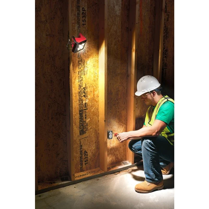 Milwaukee 2364-20 M12 Compact Flood Light - Image 7