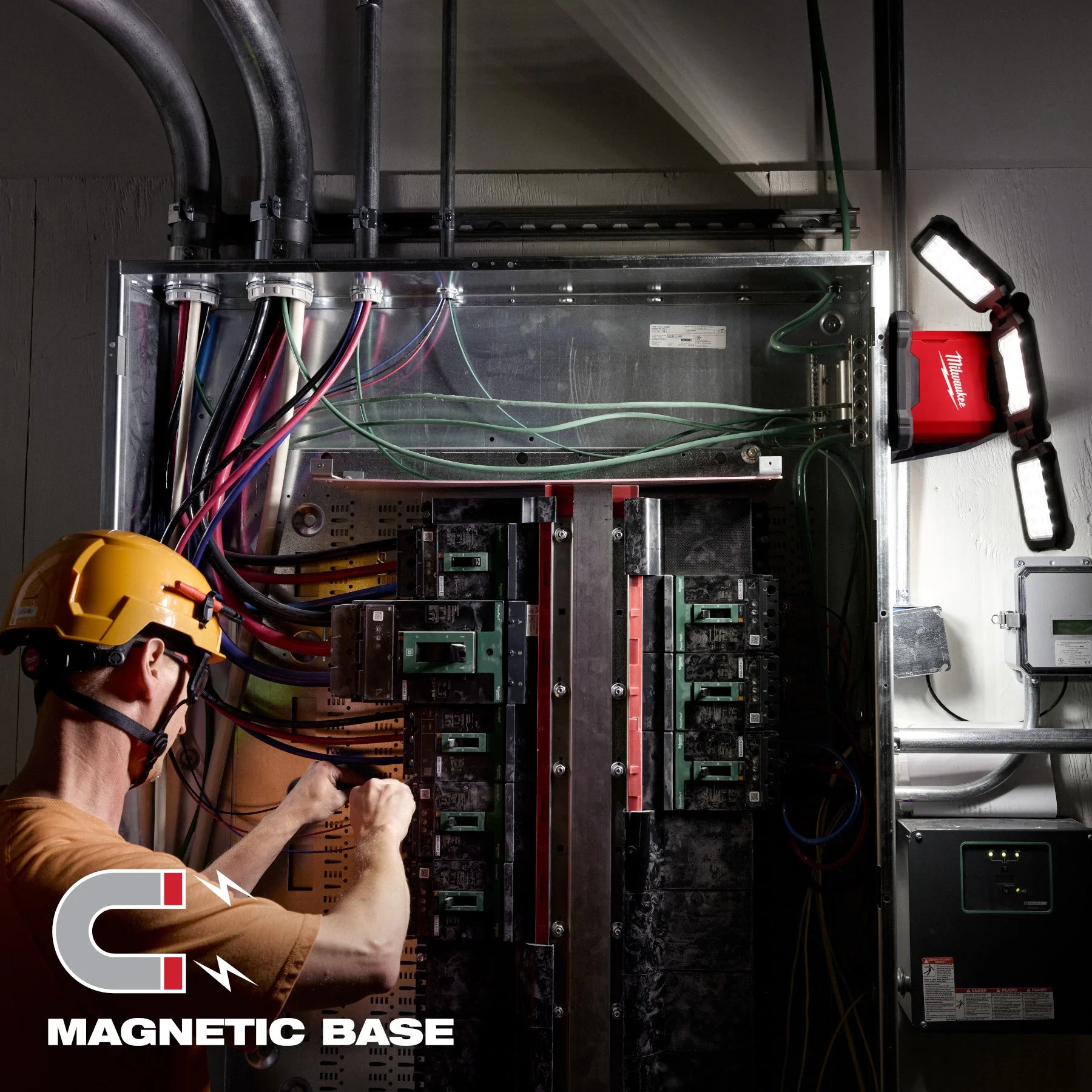 Milwaukee 2368-20 M18™ ROVER™ Dual Power Triple-Panel Flood & Area Light - Image 22