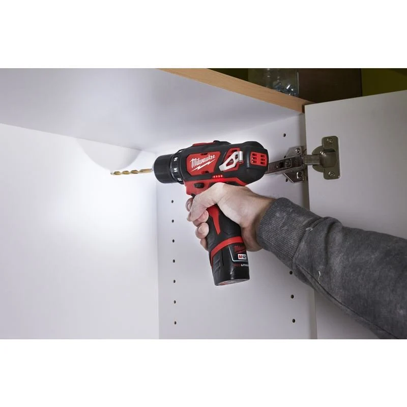 Milwaukee 2407-22 M12 3/8 Drill/Driver Kit - Image 5