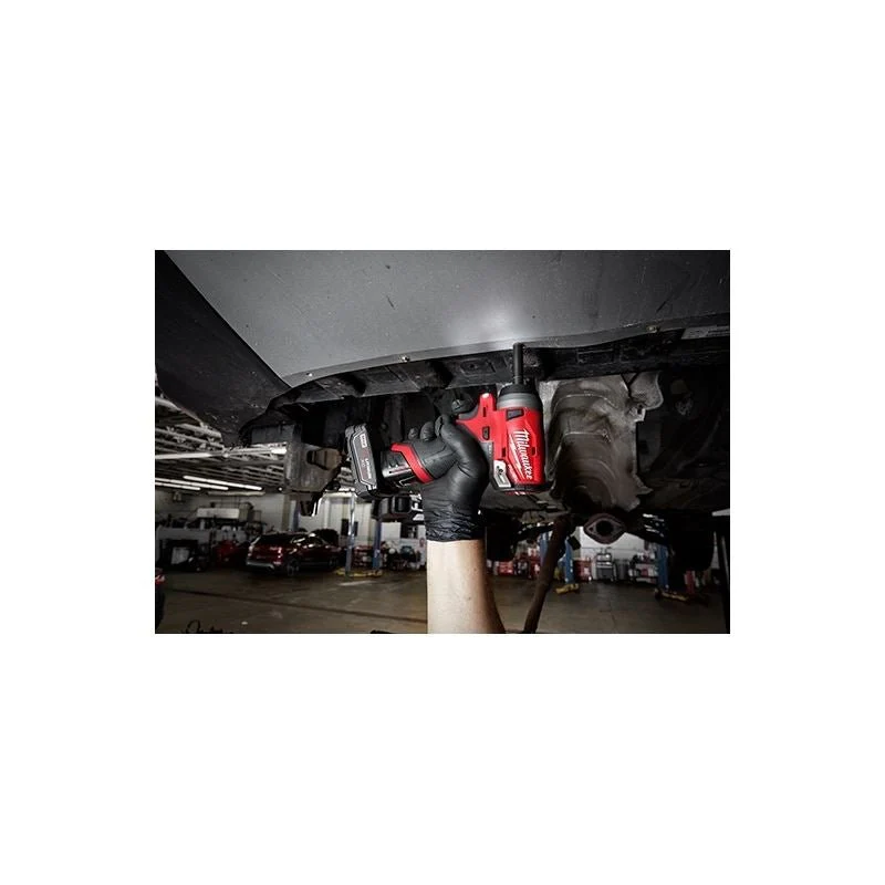 Milwaukee 2552-22 M12 FUEL 1/4" Stubby Impact Wrench Kit - Image 3