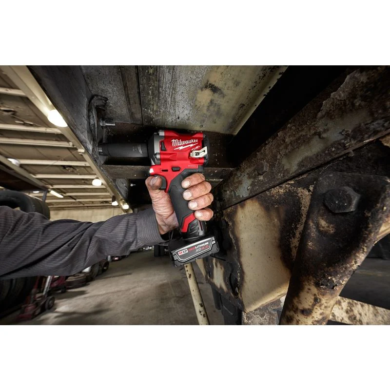 Milwaukee 2555P-22 M12 FUEL 1/2 Stubby Impact Wrench w/ Pin Detent Kit - Image 9