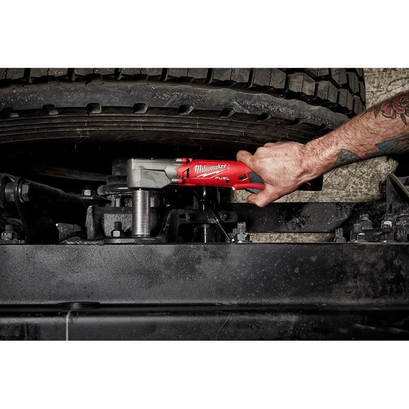 Milwaukee 2564-22 M12 FUEL 3/8" Right Angle Impact Wrench w/ Friction Ring Kit - Image 7