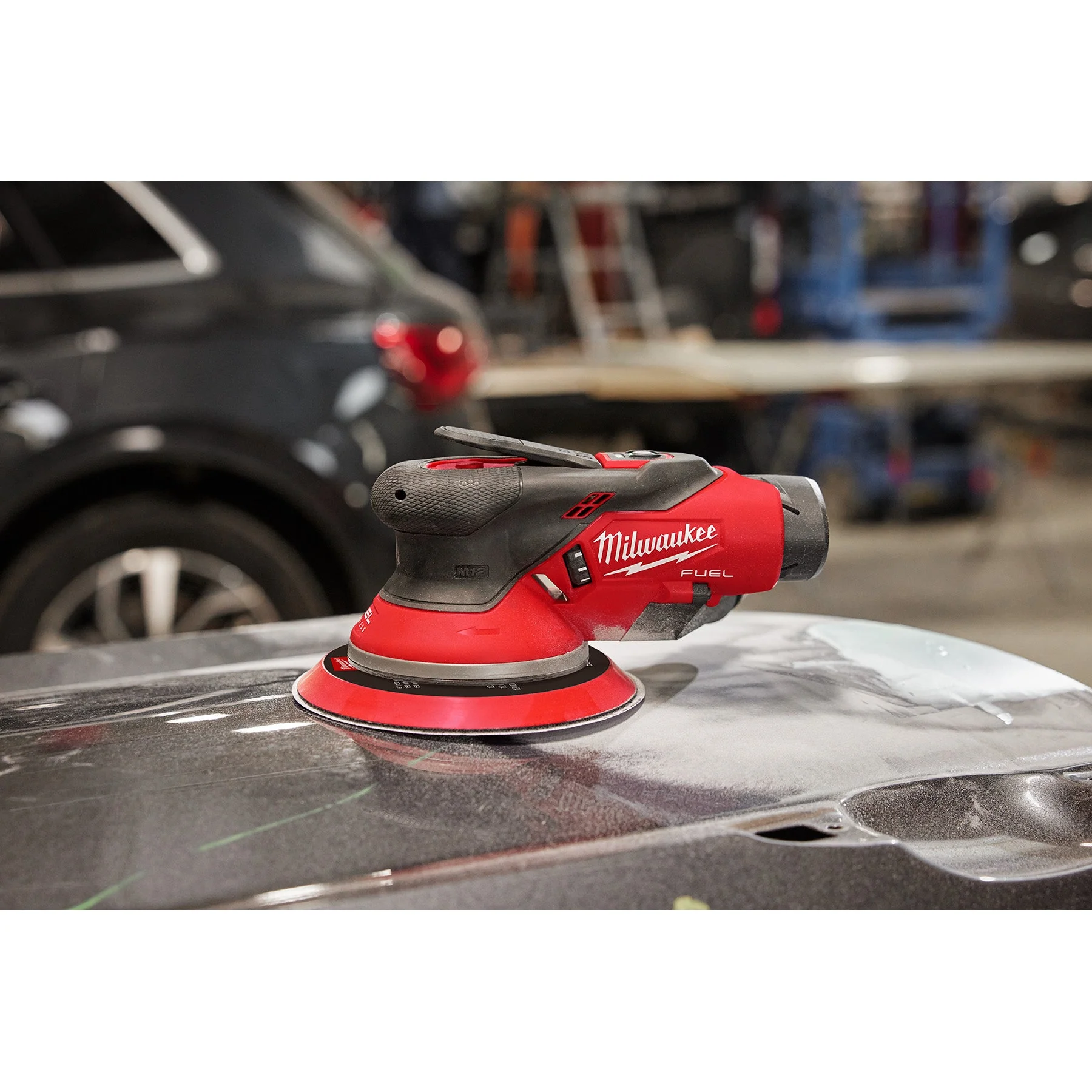 Milwaukee 2585-20 M12™ FUEL™ 6" Random Orbital Sander (3/16") - Image 17