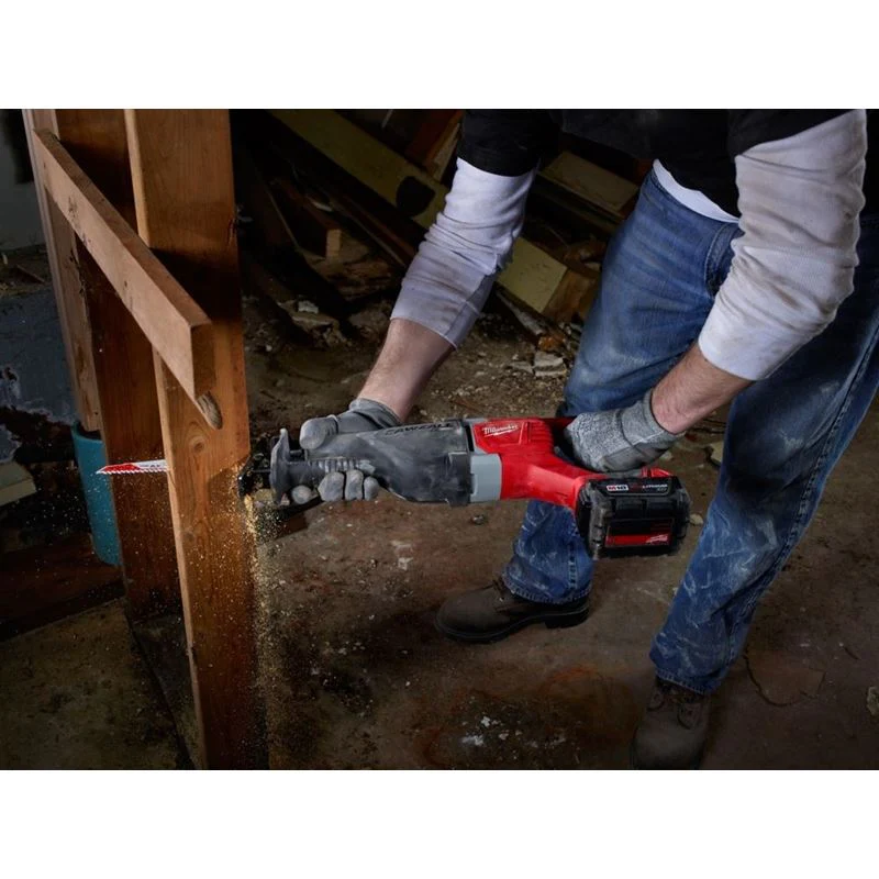 Milwaukee 2621-21P M18 SAWZALL Reciprocating Saw Kit w/5 AMP battery - Image 4