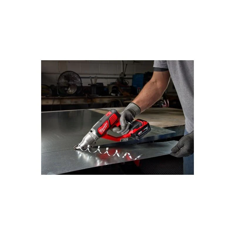 Milwaukee | 2635-22 M18 Cordless 18 Gauge Double Cut Shear Kit - Image 2