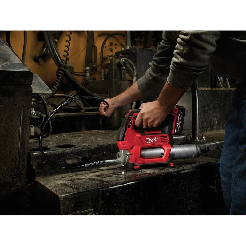 Milwaukee 2646-21CT M18 Cordless 2-Speed Grease Gun Kit - Image 7