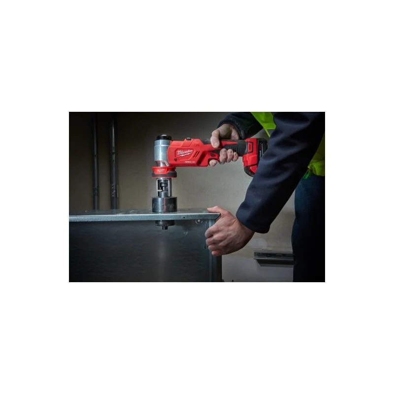 Milwaukee 2677-21 M18 FORCE LOGIC 6T Knockout Tool 1/2" - 2" Kit - Image 9
