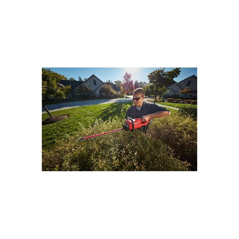 Milwaukee 2726-21HD M18 FUELâ„¢ Hedge Trimmer Kit - Image 6