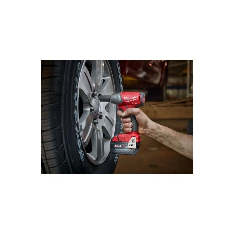 Milwaukee 2754-22 M18 FUEL 3/8 Compact Impact Wrench w/ Friction Ring Kit - Image 6