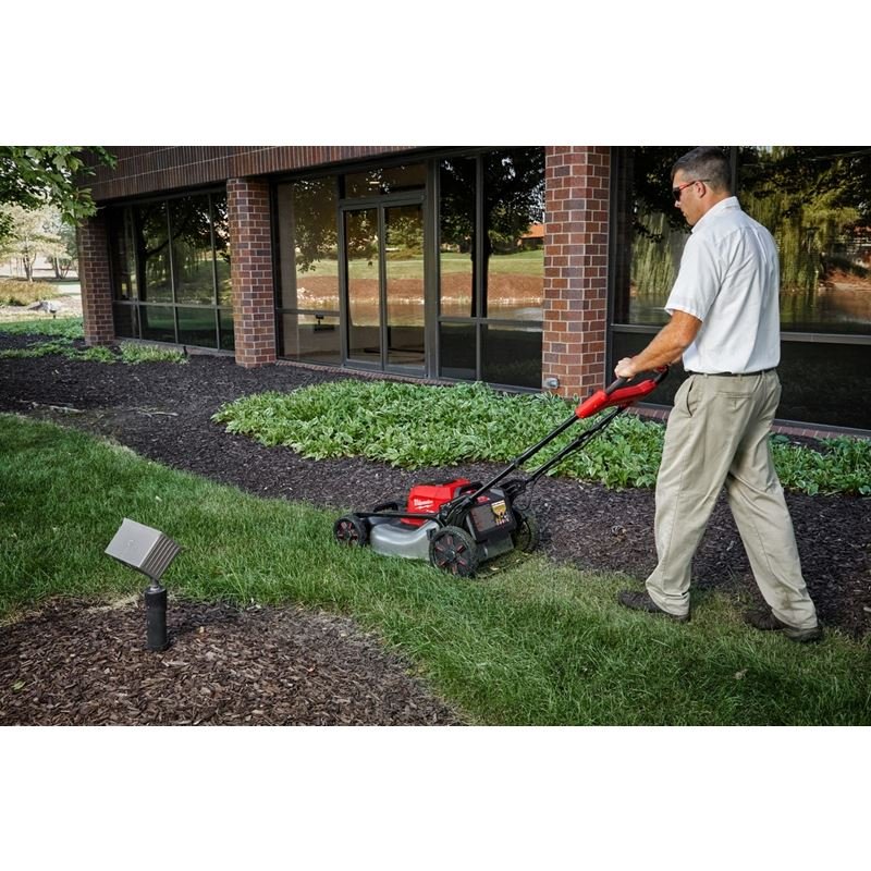 Milwaukee 2823-22HD M18 FUEL 21in Self-Propelled Dual Battery Mower Kit - Image 7