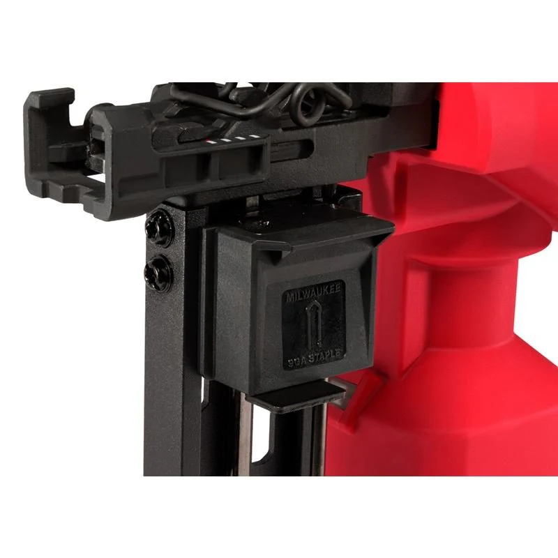 Milwaukee 2843-20 M18 FUEL UTILITY FENCING STAPLER - Image 12