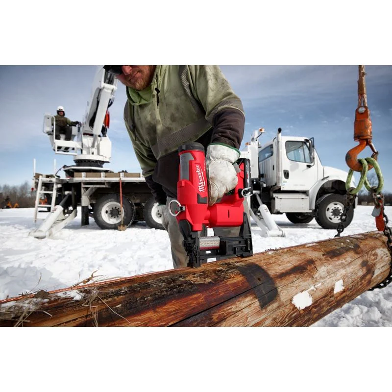 Milwaukee 2843-20 M18 FUEL UTILITY FENCING STAPLER - Image 16