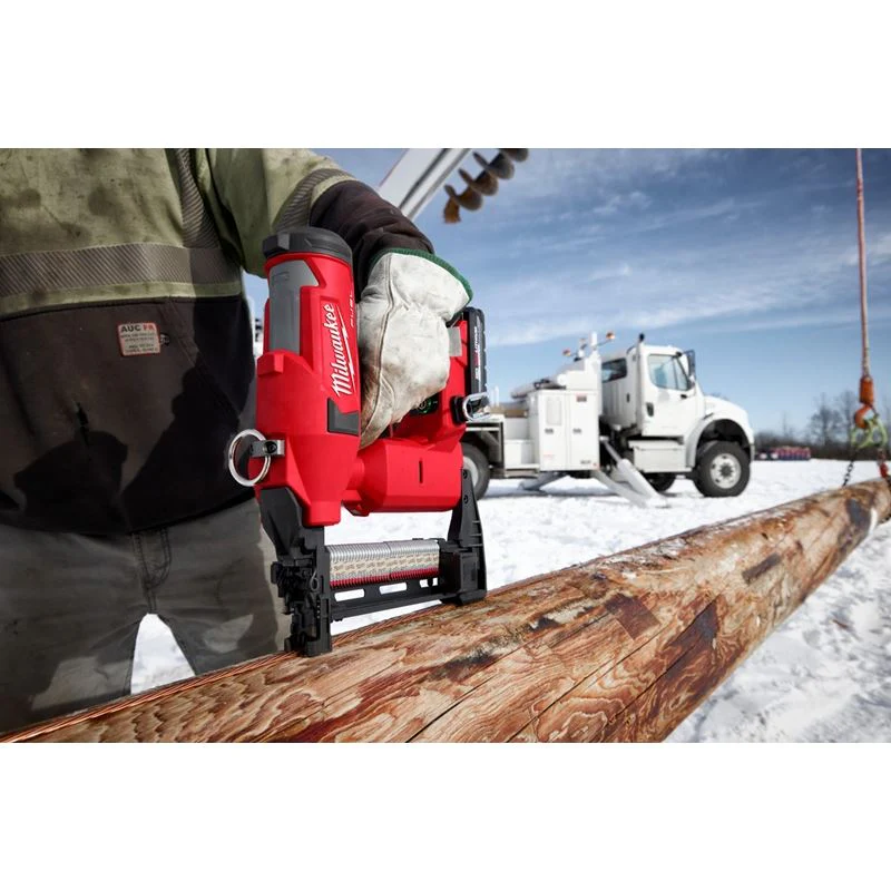 Milwaukee 2843-20 M18 FUEL UTILITY FENCING STAPLER - Image 17