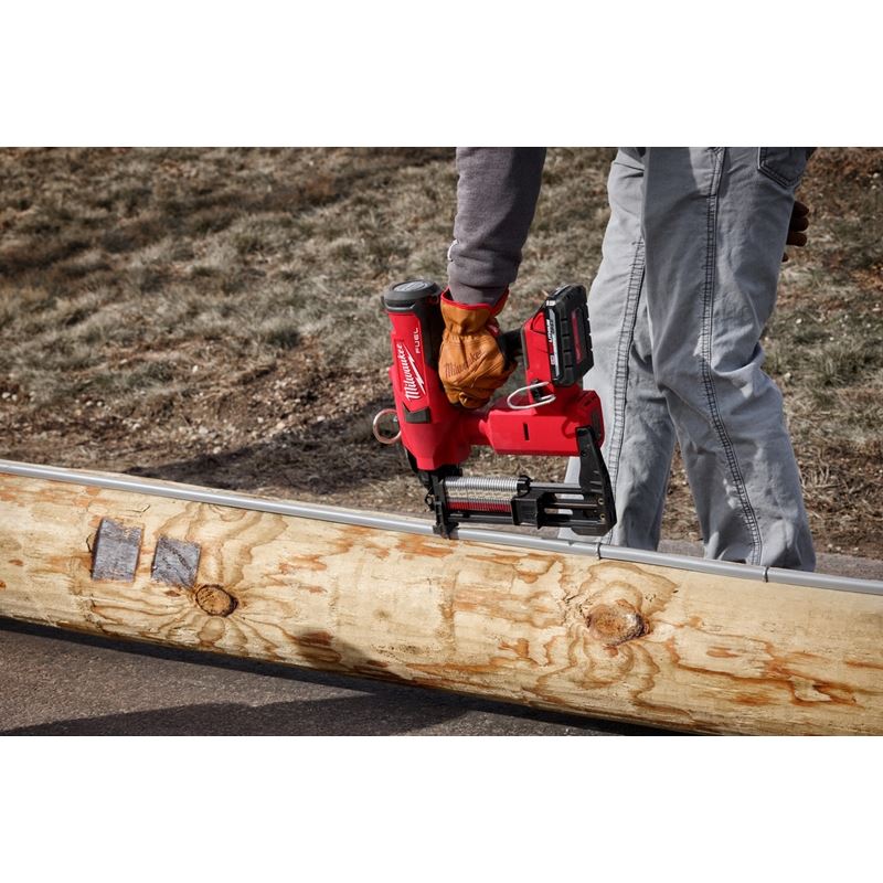 Milwaukee 2843-20 M18 FUEL UTILITY FENCING STAPLER - Image 25