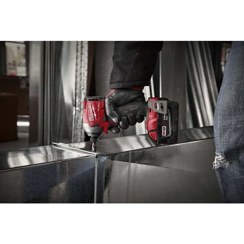 Milwaukee 2853-22 M18 FUEL 1/4" Hex Impact Driver XC Kit - Image 6