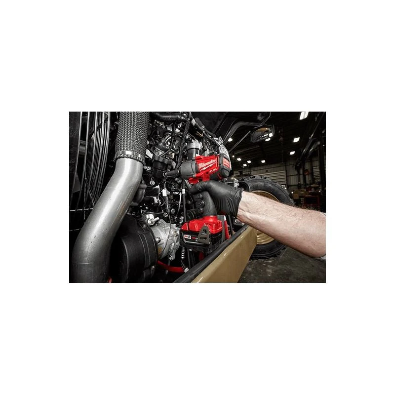 Milwaukee 2993-22 M18 Fuel High Torque 1/2 in. and 3/8 in. Impact Kit - Image 5