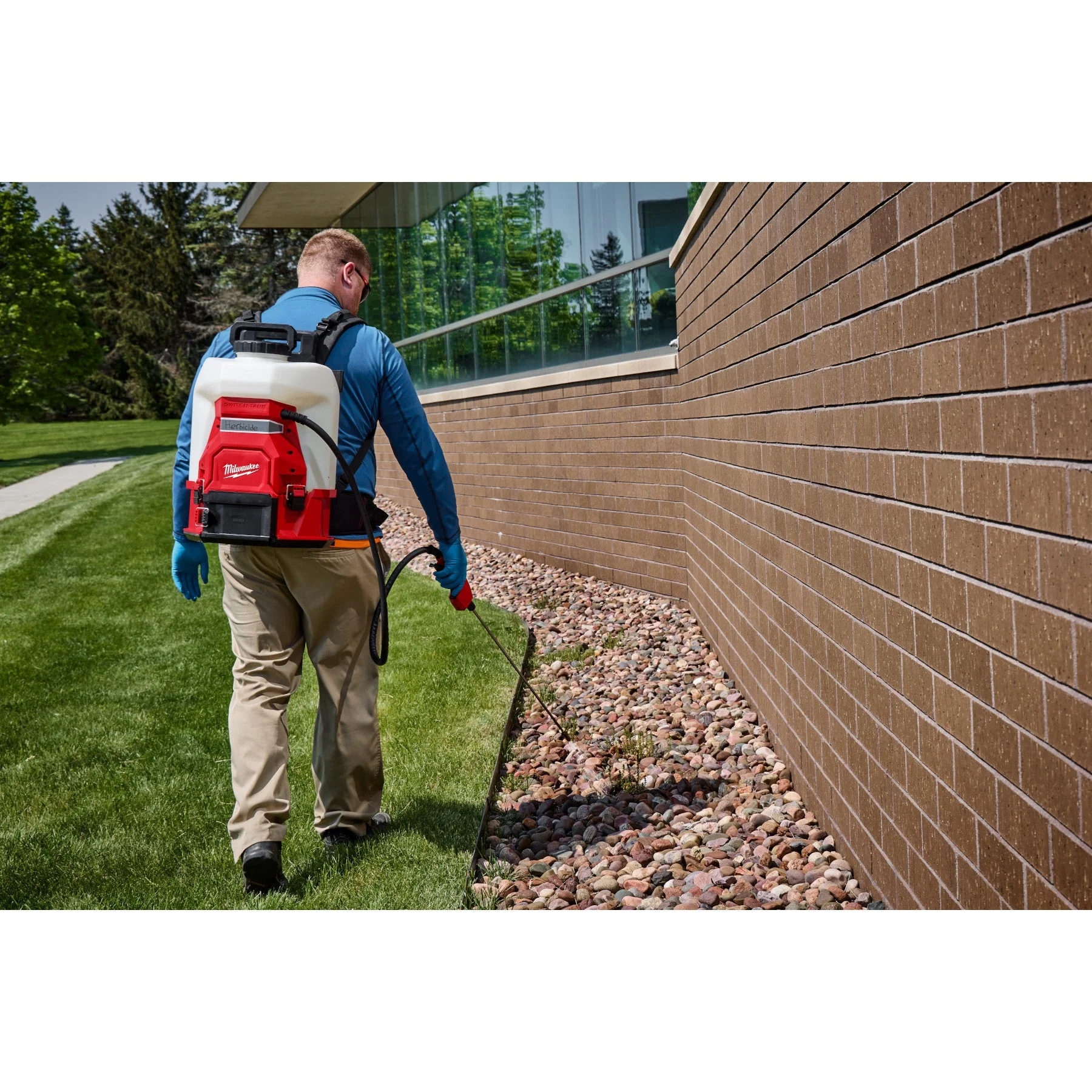 Milwaukee 3019-20PS M18™ 4-Gallon Backpack Sprayer w/ SWITCH TANK™ (Tool Only) - Image 10
