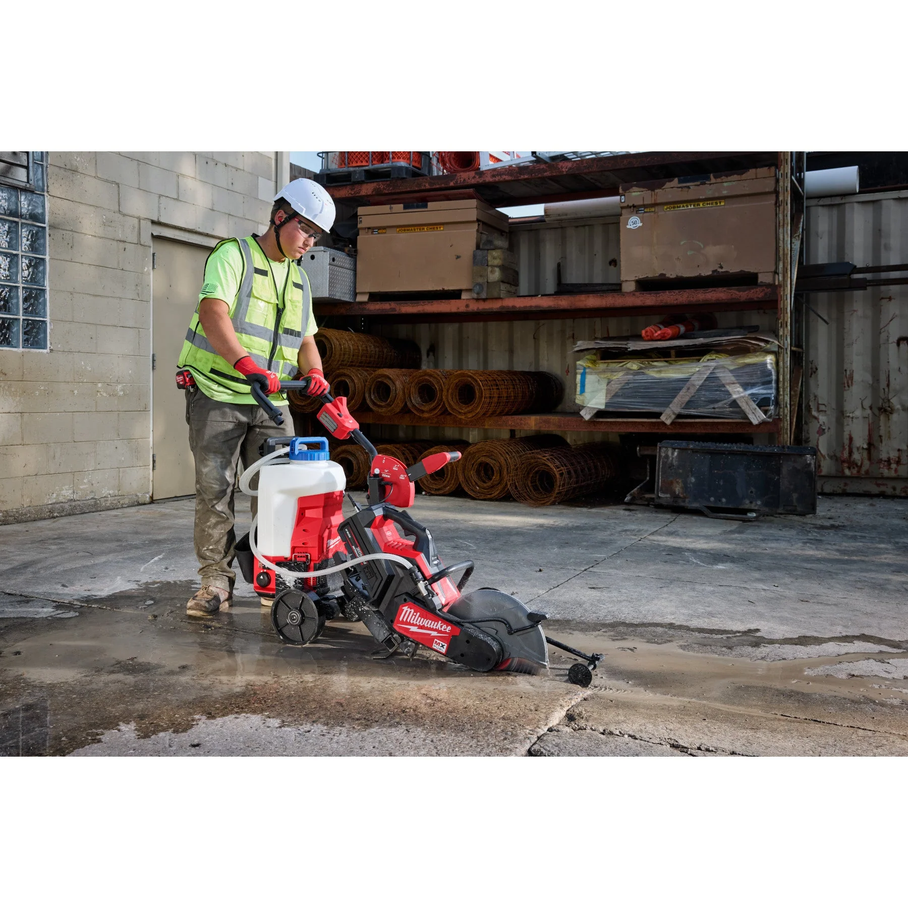 Milwaukee 3019-21PS M18™ 4-Gallon Backpack Sprayer w/ SWITCH TANK™ Kit - Image 15