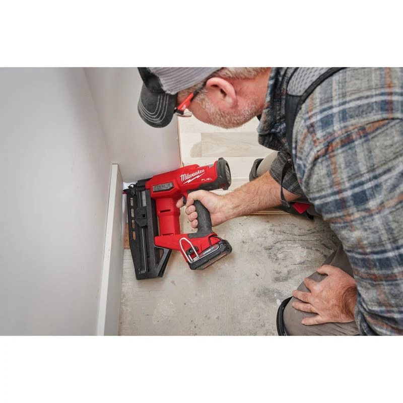 Milwaukee 3020-20 M18 FUEL 16 Gauge Straight Finish Nailer - Image 9