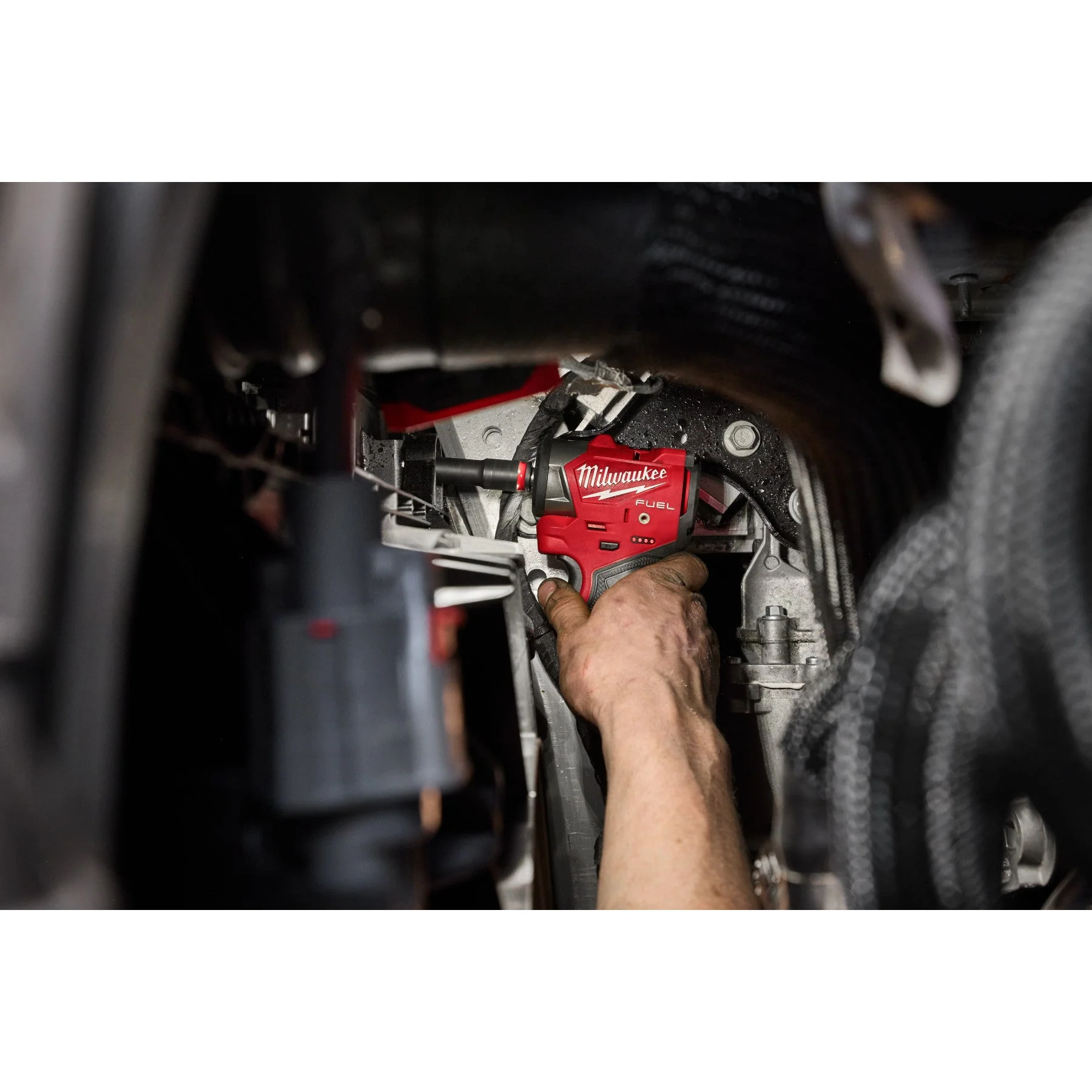 Milwaukee 3049-22 M12 FUEL™ 3/8" Subcompact Impact Wrench w/ Friction Ring Kit - Image 11