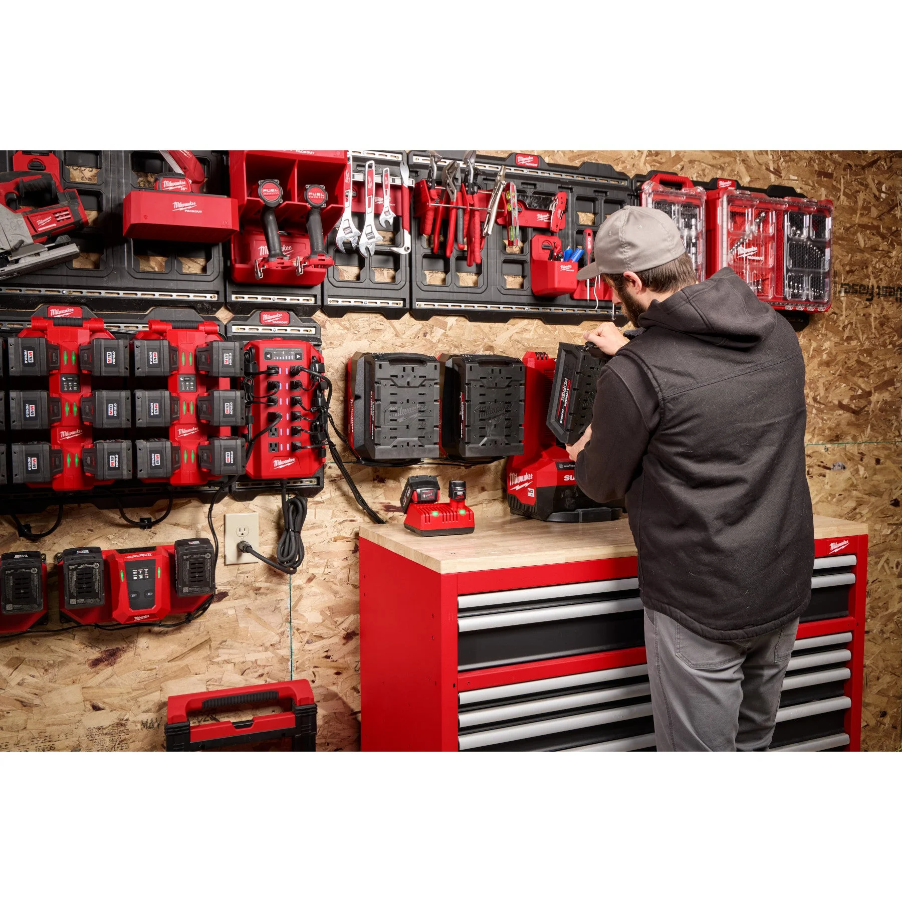 MILWAUKEE 3333-15A Power Manager – 15 Amp Circuit - Image 14