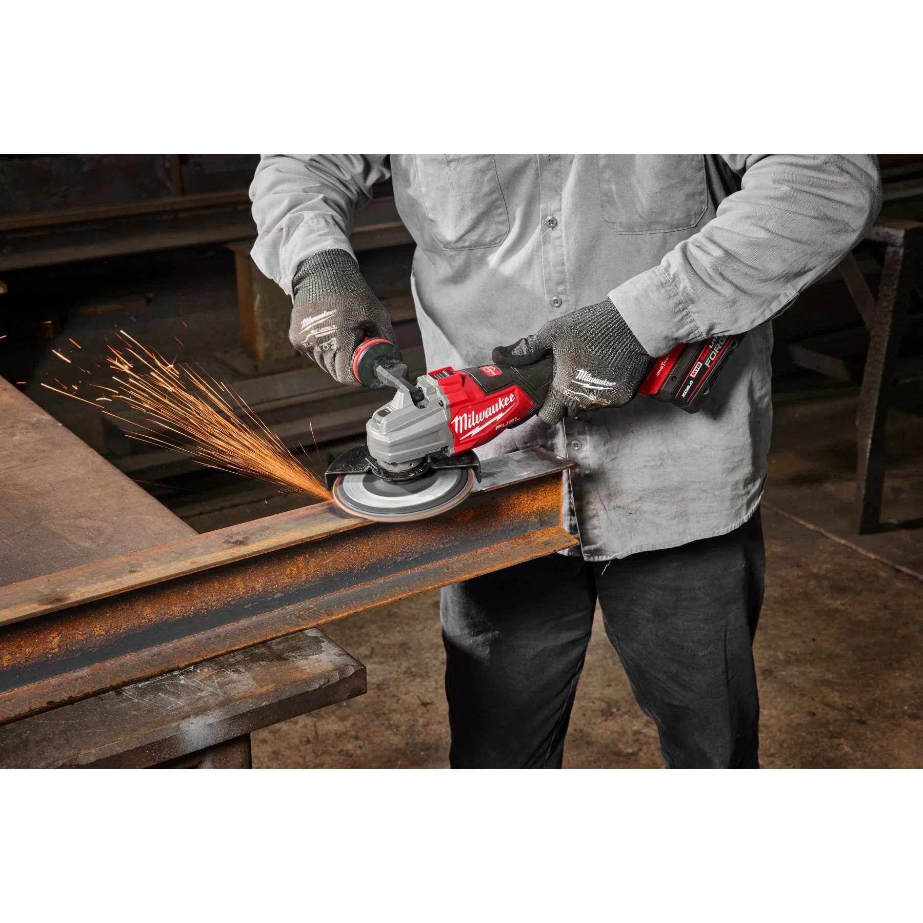 Milwaukee 3676-20 M18 FUEL™ 4 1/2" - 6" Dual Trigger Braking Grinder, Paddle Switch w/ ONE KEY™ - Image 24