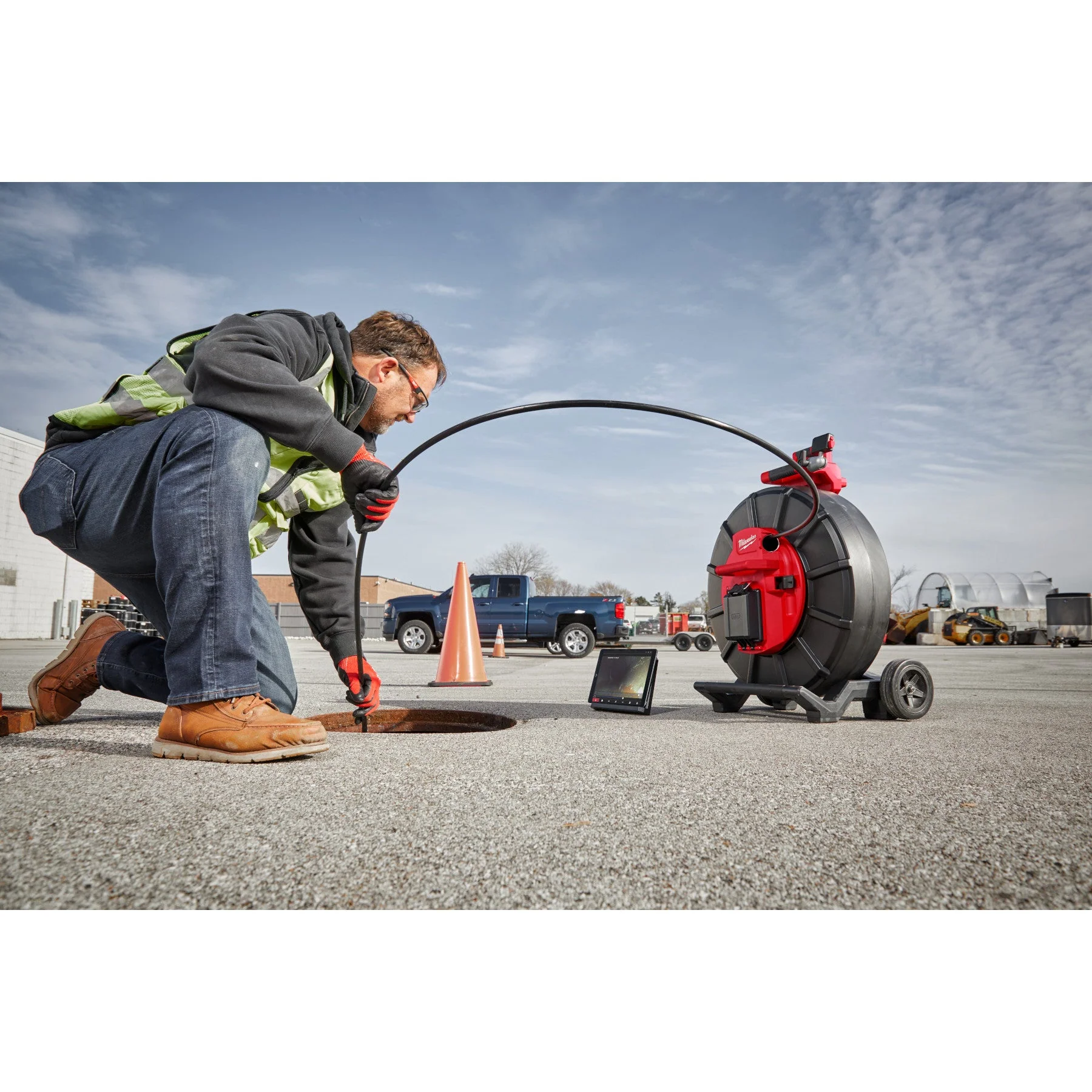 Milwaukee 3976-22 M18™ 325’ Stiff Modular Pipeline Inspection System - Image 9