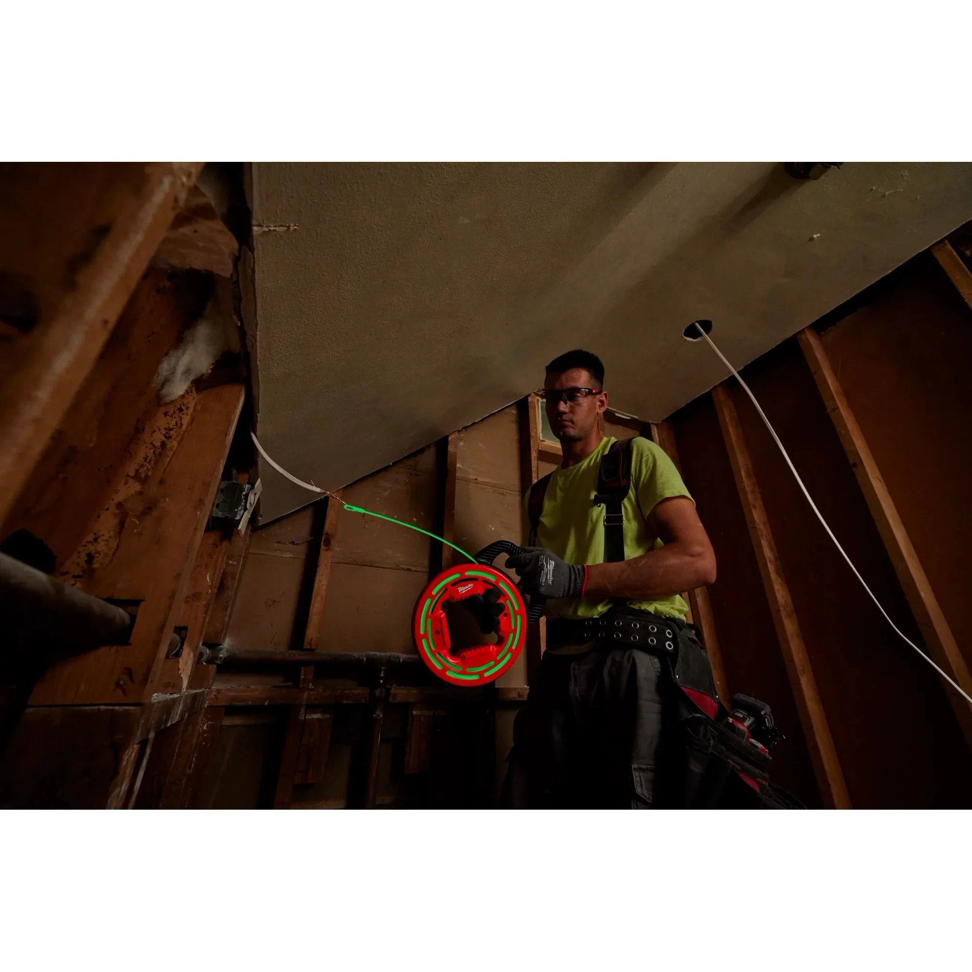Milwaukee 48-22-4184 40' Glow Fish Tape - Image 3