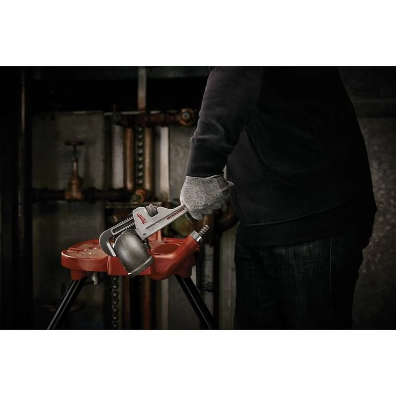 Milwaukee 48-22-7210 10in Aluminum Pipe Wrench - Image 5