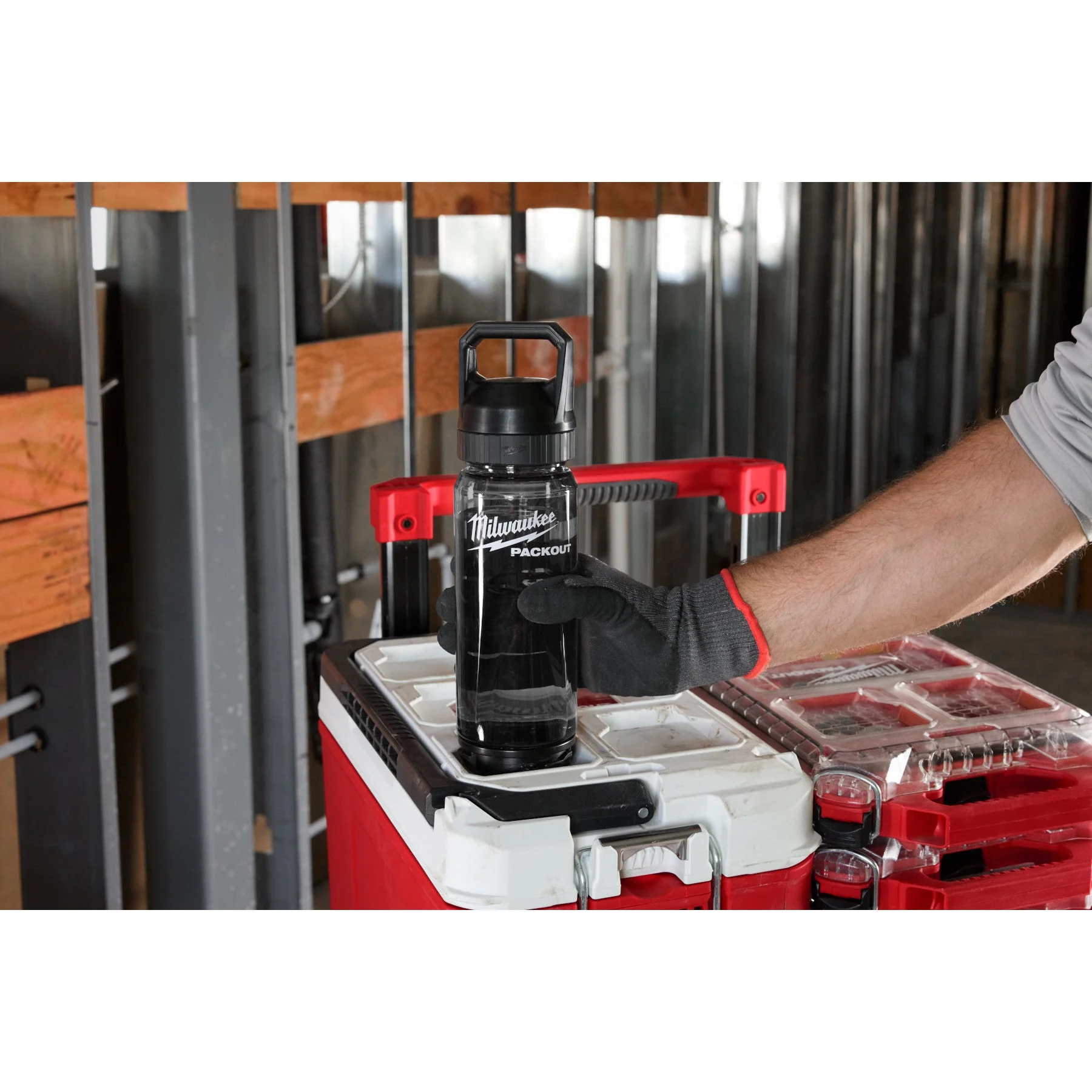 Milwaukee 48-22-8371B 25oz PACKOUT™ Bottle with Chug Lid -Black - Image 5
