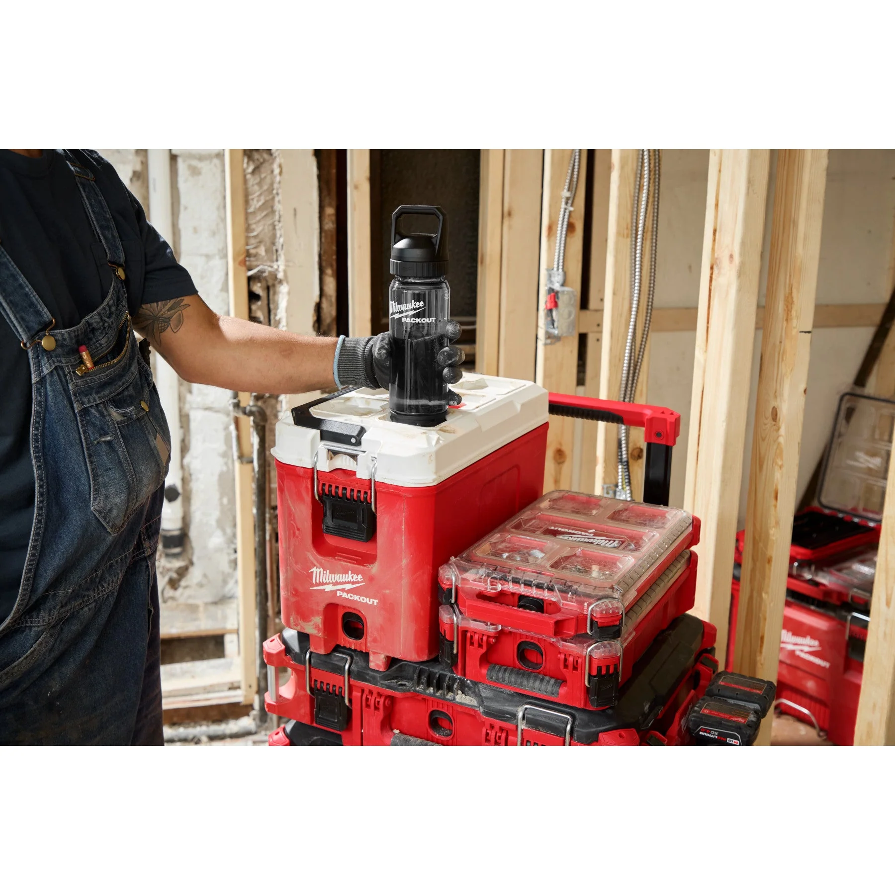 Milwaukee 48-22-8371B 25oz PACKOUT™ Bottle with Chug Lid -Black - Image 8
