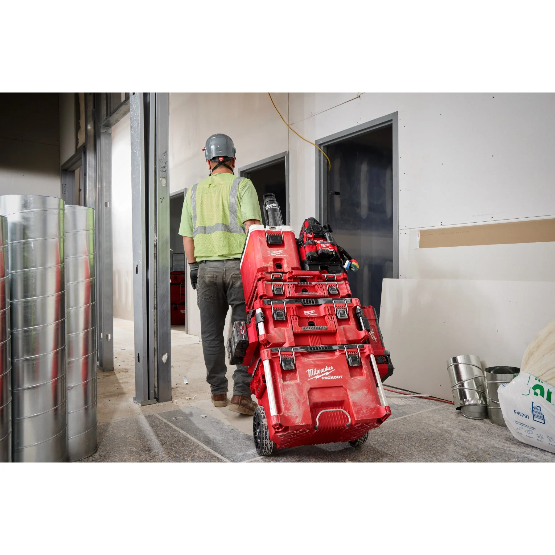 Milwaukee 48-22-8373R PACKOUT™ 48oz Bottle with Chug Lid - Black - Image 6