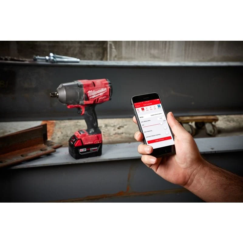 Milwaukee M18 FUEL w/ ONE-KEY High Torque Impact Wrench 1/2" Friction Ring Kit - Image 4