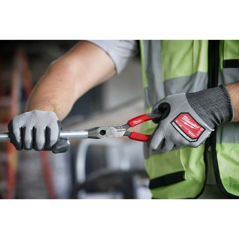 Milwaukee MT555 8in Long Nose Comfort Grip Pliers (USA) - Image 9
