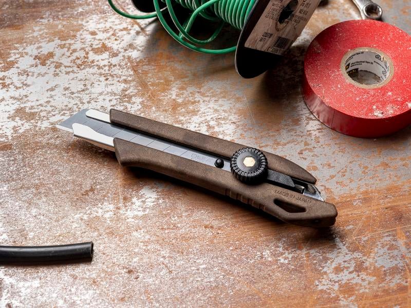 OLFA 18mm WD-L Wood Composite Ratchet Lock Utility Knife - Image 5
