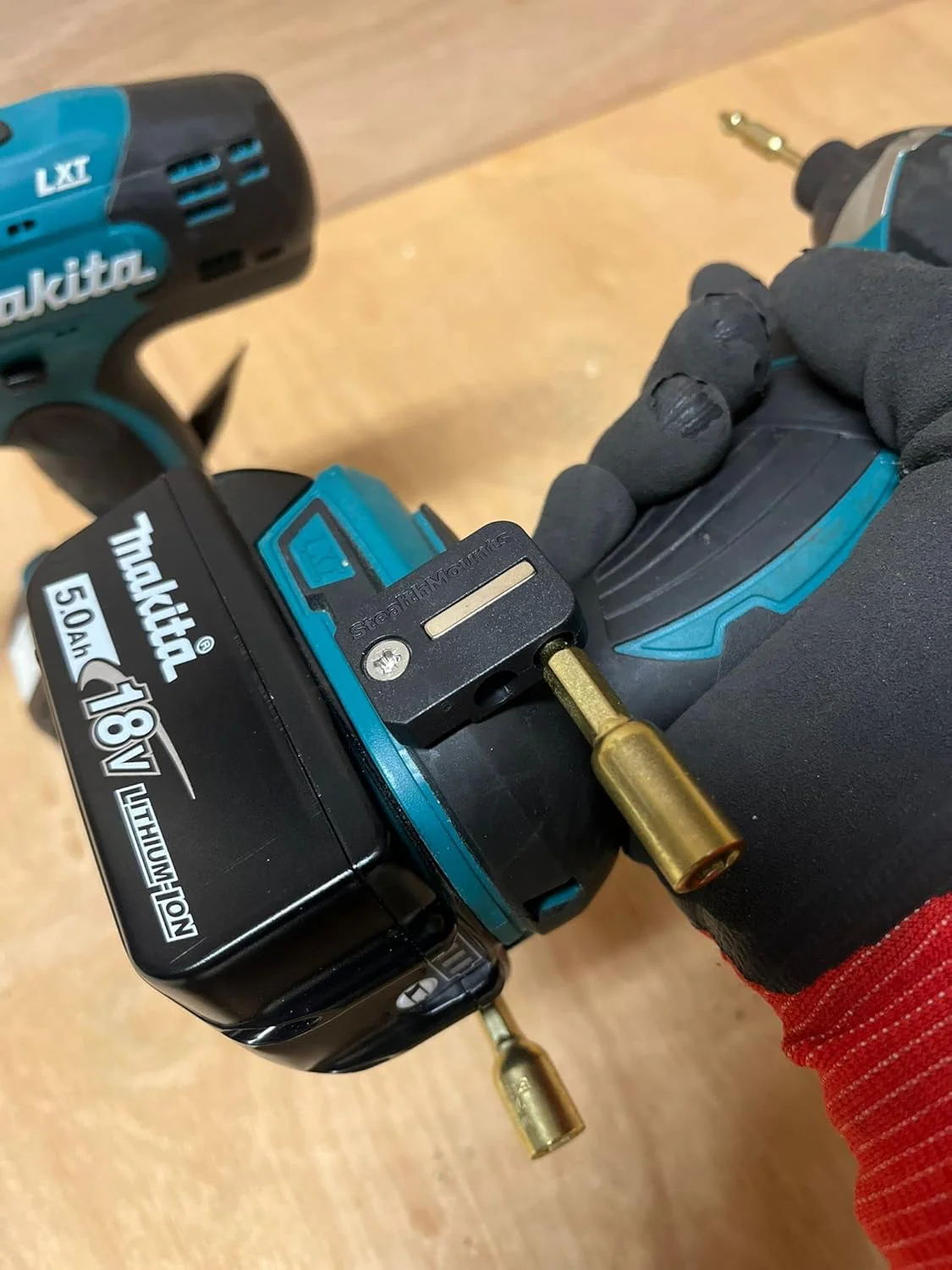 StealthMount BH-MK-S-BLU Stubby Magnetic Bit Holder for Makita CXT, LXT & XGT Tools (3 Pack) Teal - Image 5